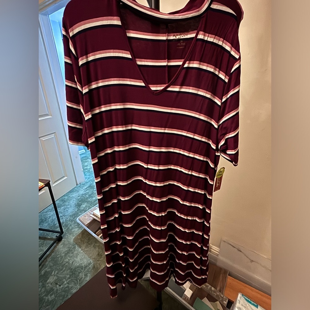 Arizona short sleeve v-neck striped dress size junior plus 2x​
